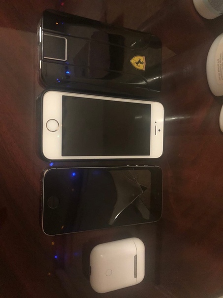 Apple iPhone SE 64 ГБ