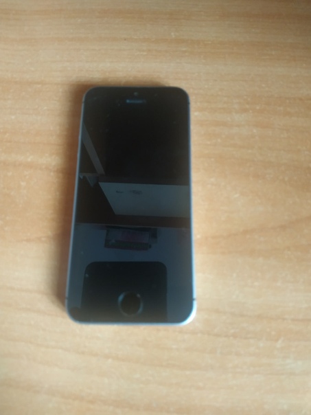 Apple iPhone SE