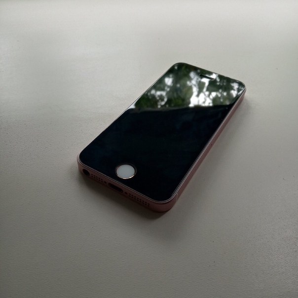 Apple iPhone SE