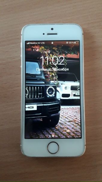 Apple iPhone SE