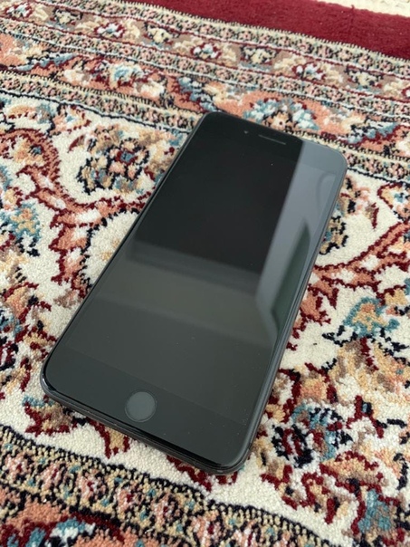Apple iPhone 8 Plus 64 ГБ
