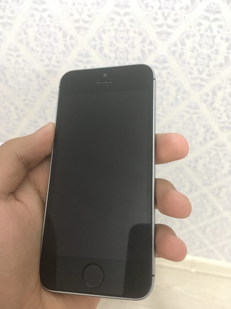 Apple iPhone SE 32 ГБ