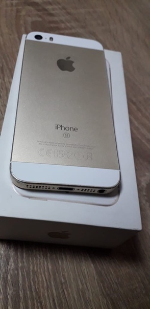 Apple iPhone SE 64 ГБ